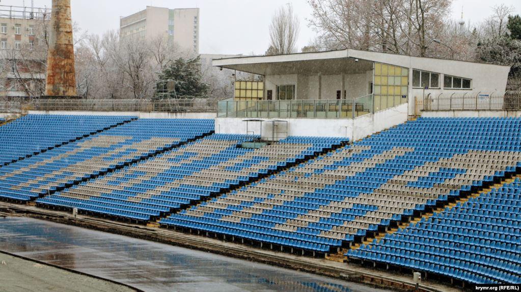 Стаття «Футбол для внутреннего пользования»: почему пустеют трибуны на стадионах Крыма? Ранкове місто. Крим