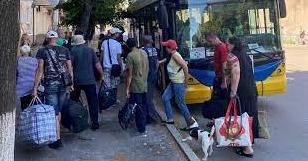 Стаття Як безплатно евакуюватися з прифронту: гайд від Восток SOS Ранкове місто. Крим