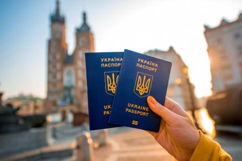Статья Порошенко подписал указ о праве украинцев на безвиз Утренний город. Крым