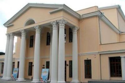 Стаття В Ялте может закрыться театр Чехова – «просто денег нет» Утренний город. Крим