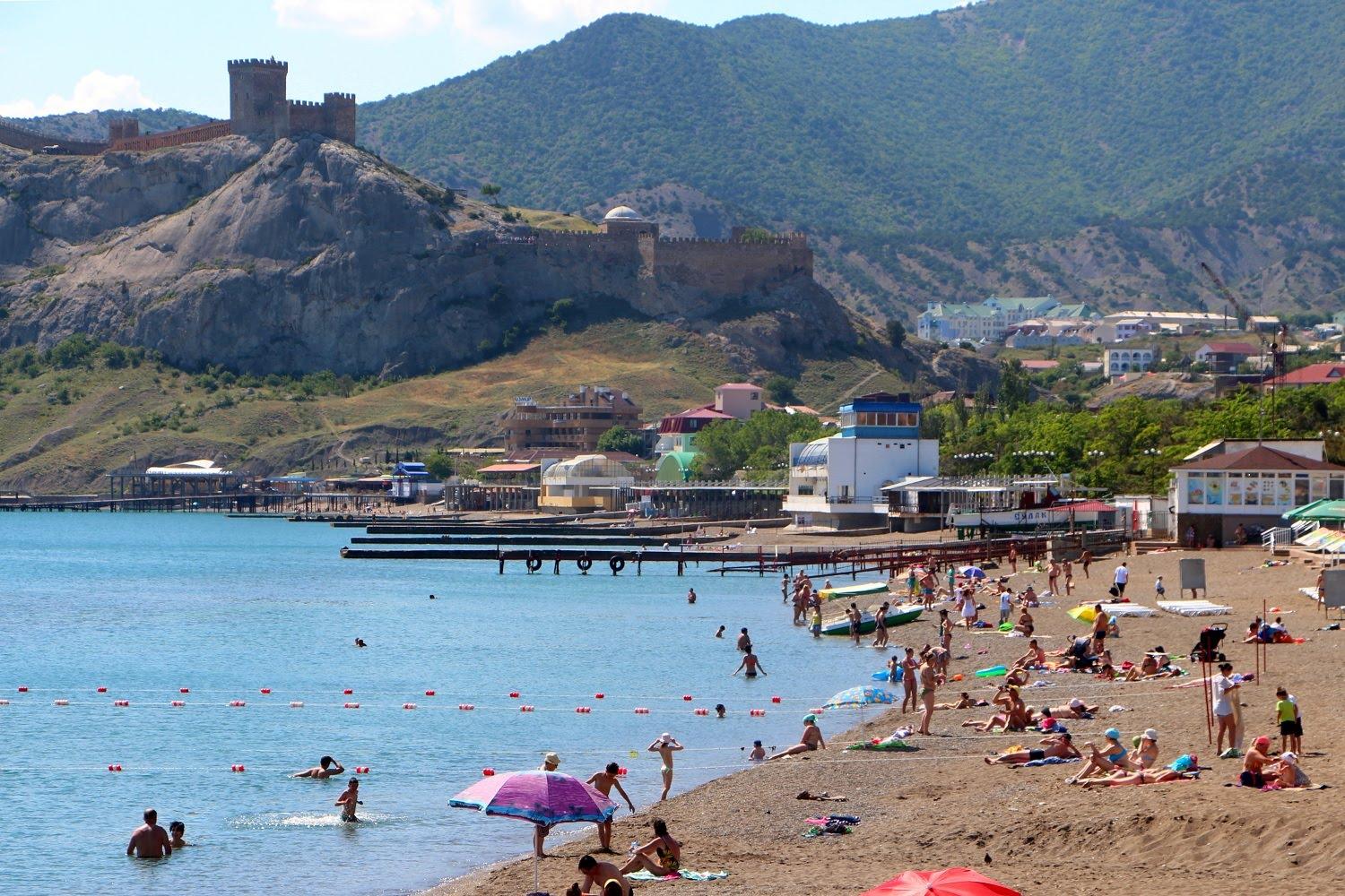 Статья В Судаке морскую воду признали «хорошей», но стоки по-прежнему текут в море Утренний город. Крым