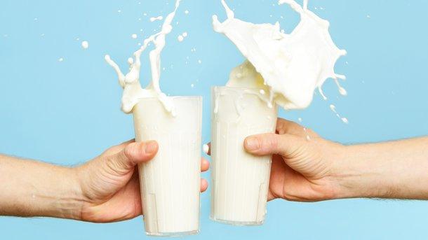 Стаття Сегодня — Всемирный день молока: как правильно пить и почему кисломолочные продукты полезны летом Ранкове місто. Крим