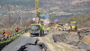 Статья Работы на провалившемся участке трассы Севастополь - Симферополь выполнены только на треть Утренний город. Крым