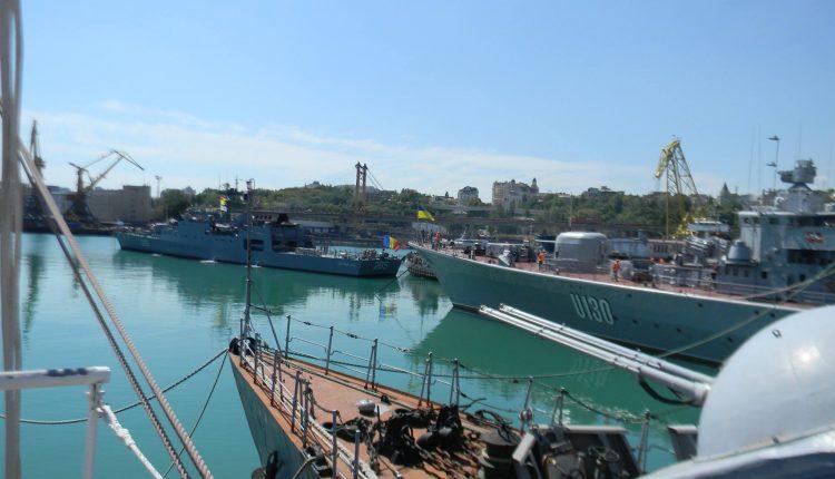 Стаття В акватории Одесского порта началась активная фаза учений «Sea Breeze-2017» (фото) Ранкове місто. Крим