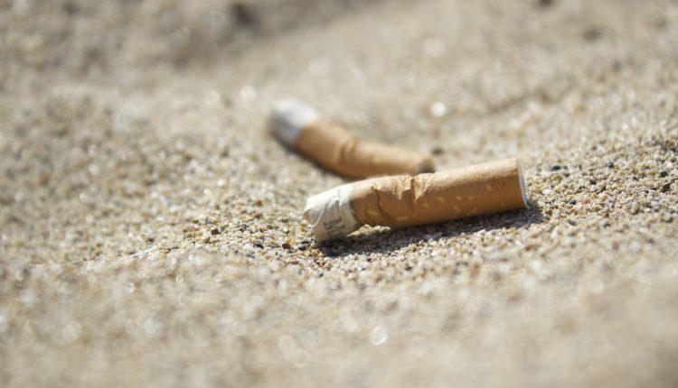 Стаття Одесситы попросили президента запретить курение на пляжах Ранкове місто. Крим