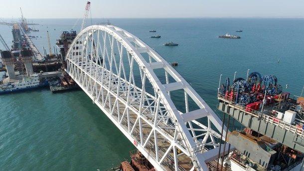 Стаття В России рассказали, как будут отпугивать «диверсантов» от Крымского моста Утренний город. Крим