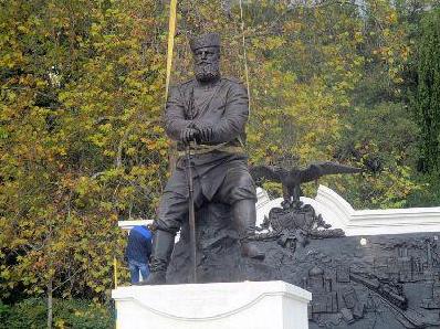 Стаття На месте теннисных кортов: оккупанты поставили в Крыму памятник царю Александру III Утренний город. Крим