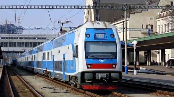 Стаття «Укрзализныця» запустила двухэтажный скоростной поезд «Тернополь-Киев» Ранкове місто. Крим