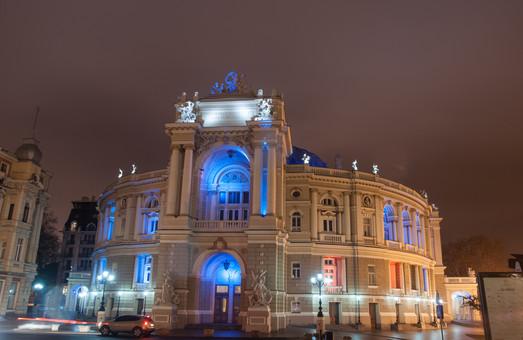 Стаття Одесская опера вошла во всеукраинский проект Google с трехмерной театральной экскурсией Ранкове місто. Крим