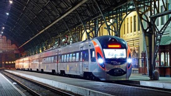 Стаття Украина запустит второй поезд в Польшу Ранкове місто. Крим