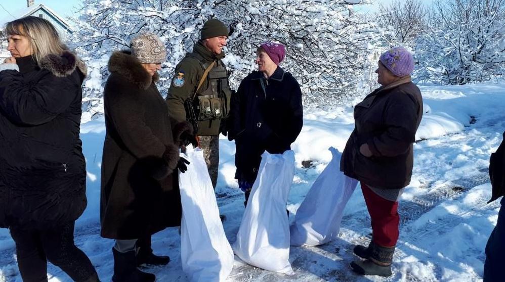 Стаття Гладосово и Травневое: офицеры CIMIC оказали помощь местным жителям (Фото) Ранкове місто. Крим