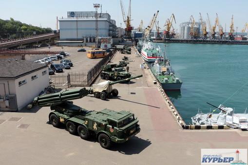 Стаття Сухопутные части ВМС Украины объединяют в Корпус морской пехоты Ранкове місто. Крим