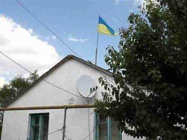 Стаття Вывесившего украинский флаг крымчанина осудили на 4 года колонии Ранкове місто. Крим