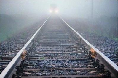 Стаття Так и не встретил он бандеровский поезд… Жители Симферополя обсуждают фото пустого вокзала Утренний город. Крим