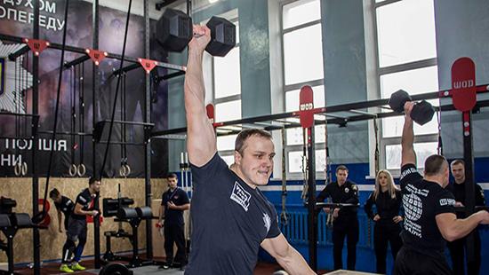 Стаття В Киеве открыли спортивный зал для патрульной полиции Ранкове місто. Крим