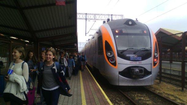 Стаття «Укрзализныцей» в Европу: куда и за сколько можно поехать поездом? Утренний город. Крим