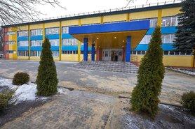 Стаття Современная опорная школа на 1100 человек открылась в прифронтовом Очеретино. ФОТОрепортаж Ранкове місто. Крим