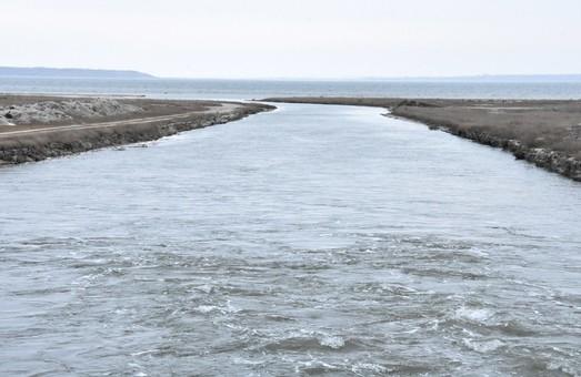 Стаття Тилигульский лиман уже получает воду из Черного моря (ФОТО) Ранкове місто. Крим