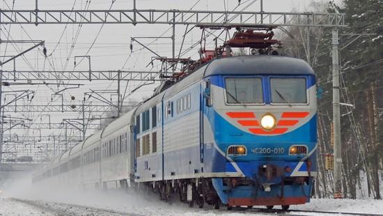 Стаття Поезд «Киев – Ужгород» начал курсировать ежедневно Ранкове місто. Крим