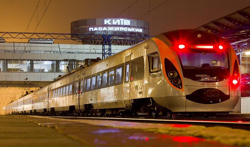 Стаття «Укрзализныця» по просьбе пассажиров внесла изменения в график поезда на Донбасс Ранкове місто. Крим