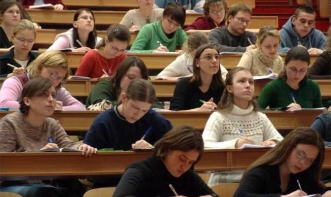 Стаття Рада поддержала законопроект о проживании в общежитиях студентов из ОРДЛО Ранкове місто. Крим