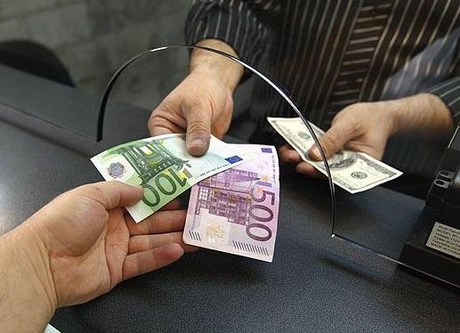 Стаття В банках Севастополя невозможно поменять 100 евро Утренний город. Крим