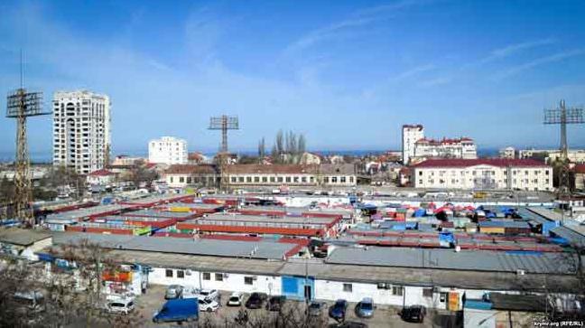 Статья В Севастополе накаляется ситуация вокруг рынка «Чайка» Утренний город. Крым