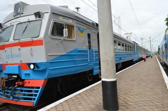 Стаття В Мариуполь прибывает новый электропоезд, рассчитанный на 1000 пассажиров Ранкове місто. Крим