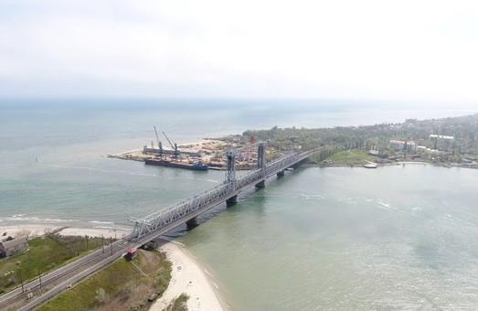 Стаття Президент Эстонии намерена поднять тему Затоки на высшем уровне Ранкове місто. Крим