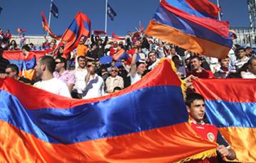 Стаття Как живет Армения после революции? Ранкове місто. Крим