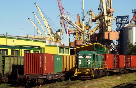 Стаття Из Одессы отправился первый контейнерный поезд в Днепр Ранкове місто. Крим