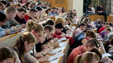Стаття Студентам-переселенцам будет выплачиваться повышенная адресная помощь Ранкове місто. Крим
