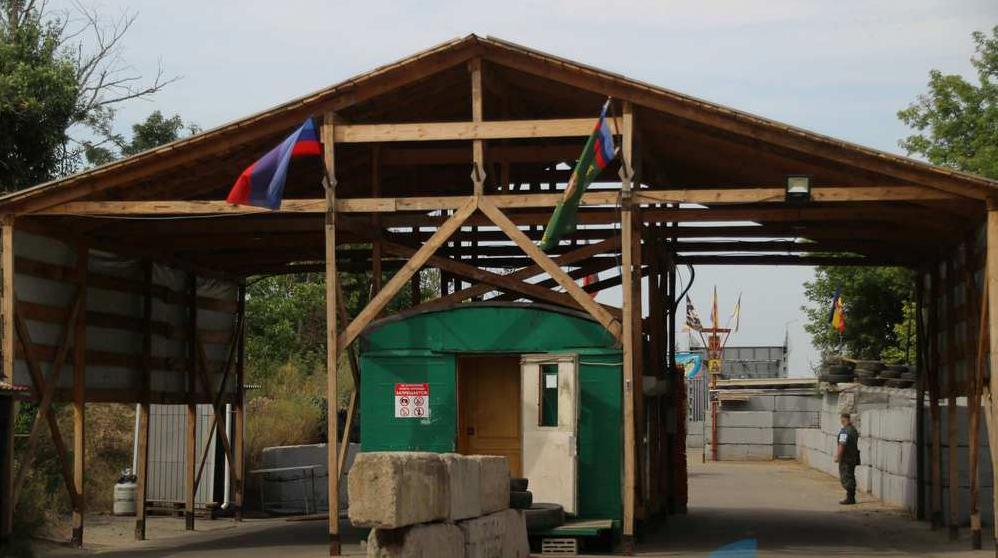 Стаття Луганчане учли предупреждения о закрытии КПВВ «Станица Луганская»(фото) Ранкове місто. Крим