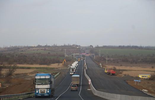 Стаття Платной будет не существующая, а новая дорога между Одессой и Киевом Ранкове місто. Крим