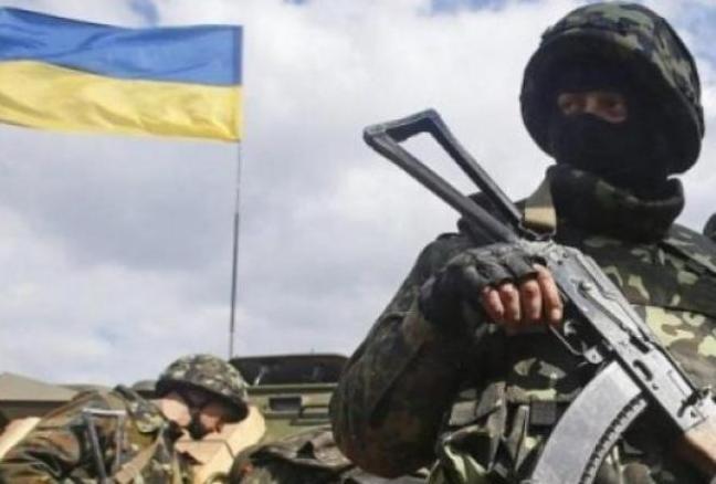 Стаття Вот уже 4 года украинский флаг портит настроение боевикам по ту сторону линии разграничения. ФОТО Ранкове місто. Крим