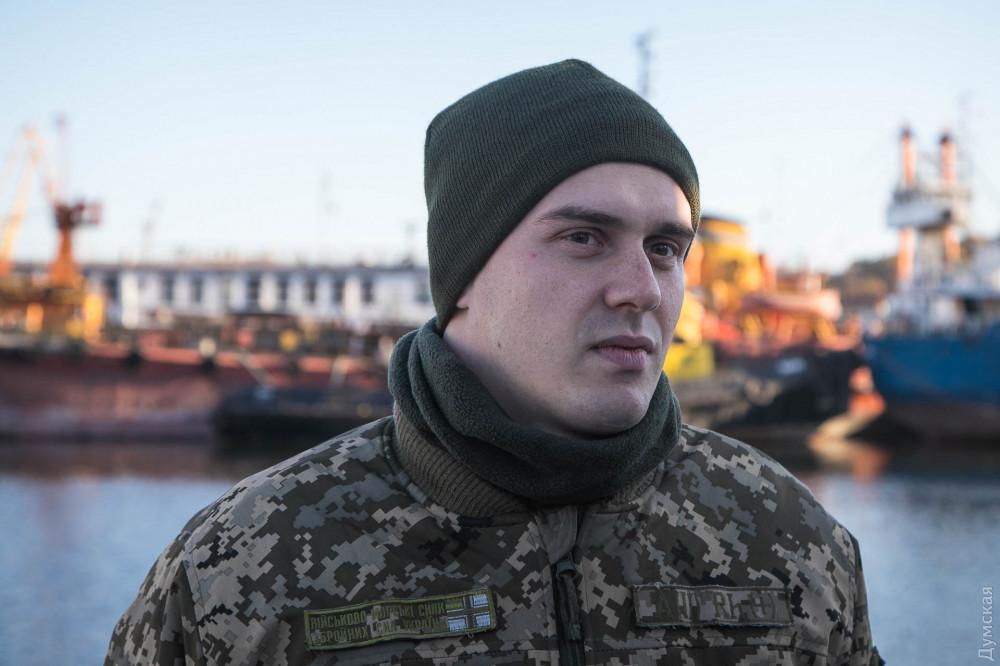 Стаття Его зовут Дамир, ему 24 года, и он старший лейтенант украинских Военно-морских сил. ФОТО Ранкове місто. Крим