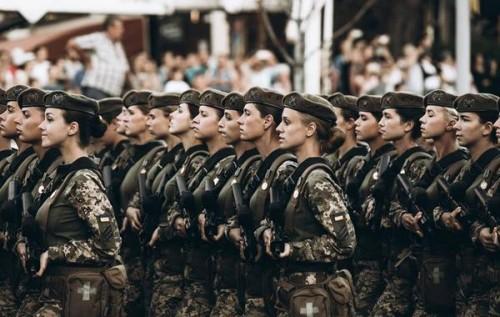 Стаття #ПідбориVSберці: історії українок, які встали на захист нашої країни із зброєю в руках. ФОТО Ранкове місто. Крим