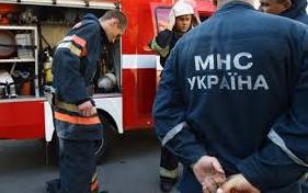Стаття На Донетчине пожарный спас двух девочек, рухнувших под лед. Фото Ранкове місто. Крим