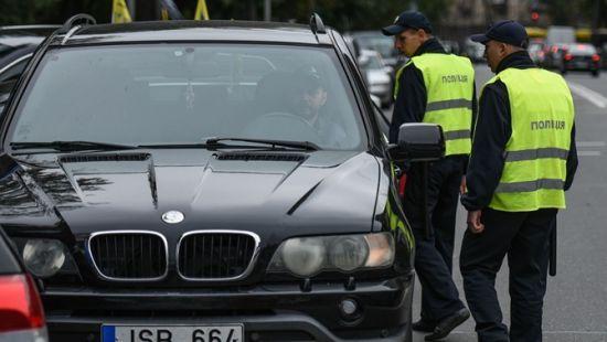 Стаття Утвержден временный порядок растаможки автомобилей на еврономерах Ранкове місто. Крим