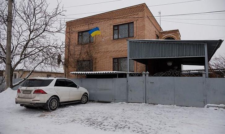 Стаття Многодетная семья переселенцев получила двухэтажный дом в Славянске за 2 миллиона гривен. Фото Ранкове місто. Крим