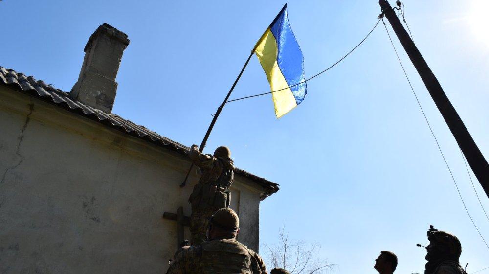 Стаття Вместе с украинскими военными возвращается цивилизация Ранкове місто. Крим