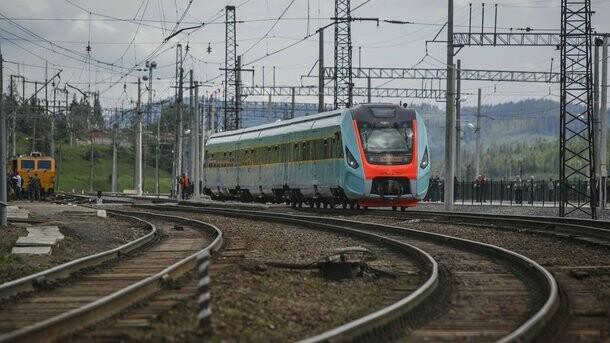 Стаття Украина сокращает количество поездов в Россию Ранкове місто. Крим
