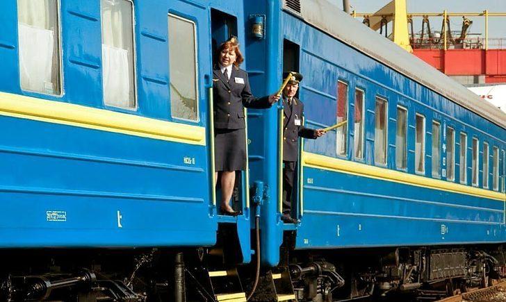 Стаття «Укрзалізниця» забезпечить щоденне сполучення між Покровськом і Харковом Ранкове місто. Крим