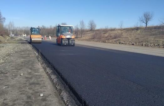 Стаття На участках международного автокоридора «Go Highway» из Одессы в Польшу начались ремонтные работы Ранкове місто. Крим