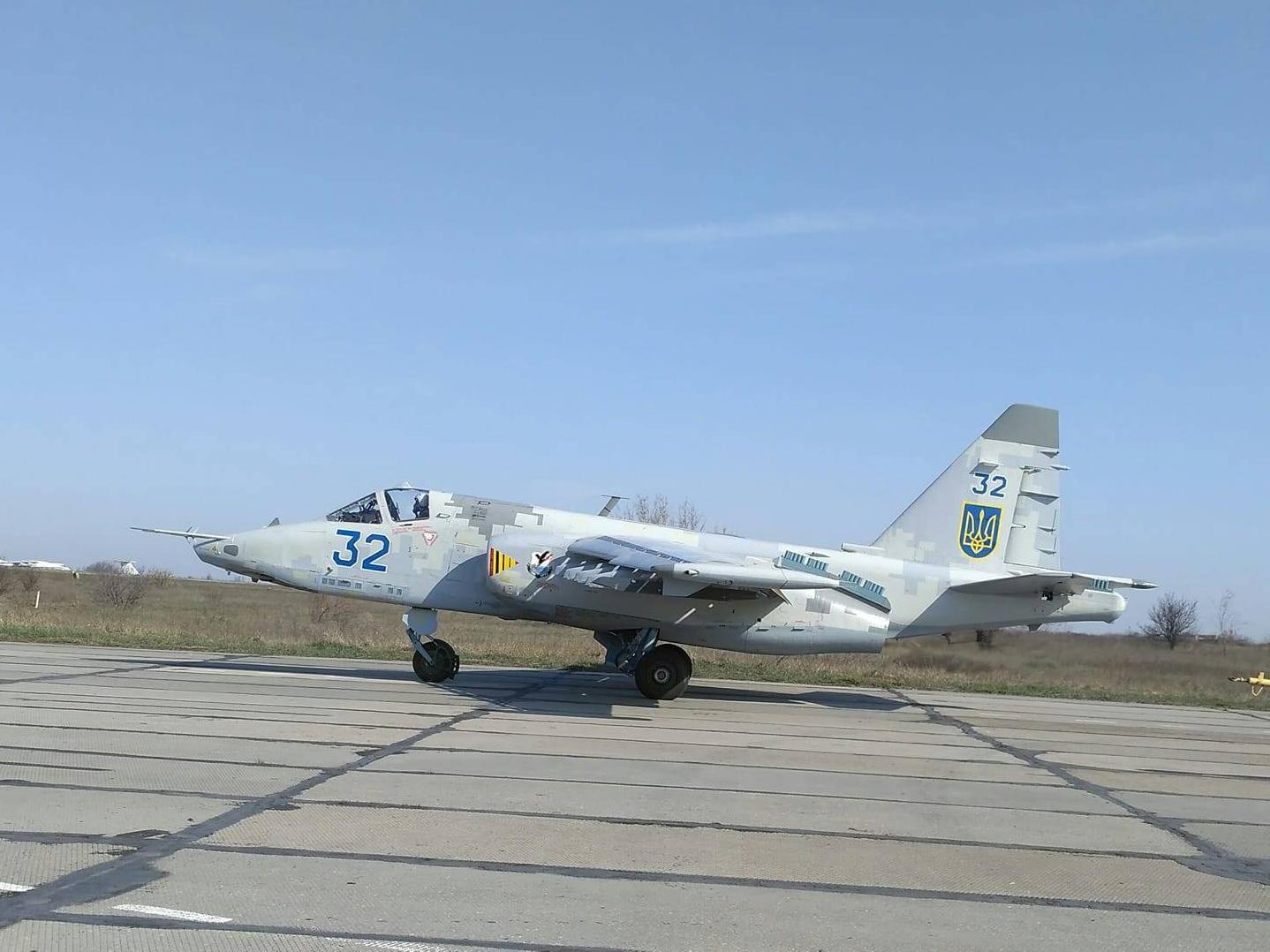 Стаття Украинские военные получили мощный самолет-штурмовик: фото и подробности Ранкове місто. Крим