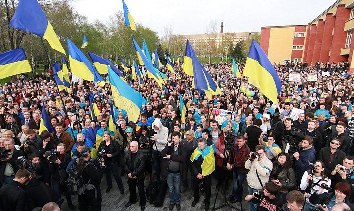 Стаття Пять лет назад в Донецке прошел последний мирный митинг за единую Украину. ФОТО Ранкове місто. Крим
