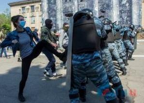 Стаття Воистину, нет такого безумия, которое не может произойти в Луганске Ранкове місто. Крим