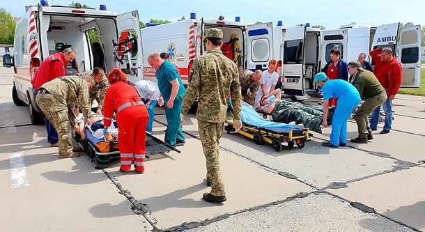 Стаття В Одессу прибыл борт с молодыми бойцами, ранеными на Донбассе: опубликованы фото Ранкове місто. Крим