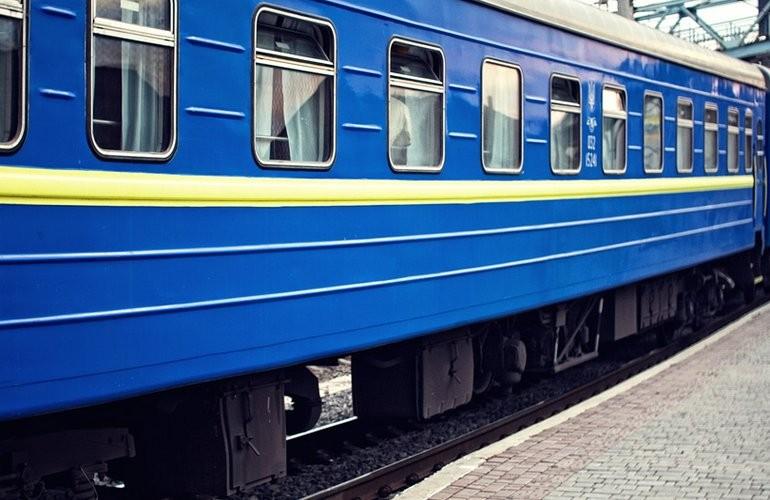 Стаття Уже никто и никуда не едет: в «ДНР» разворовывают железнодорожную станцию (фото) Ранкове місто. Крим
