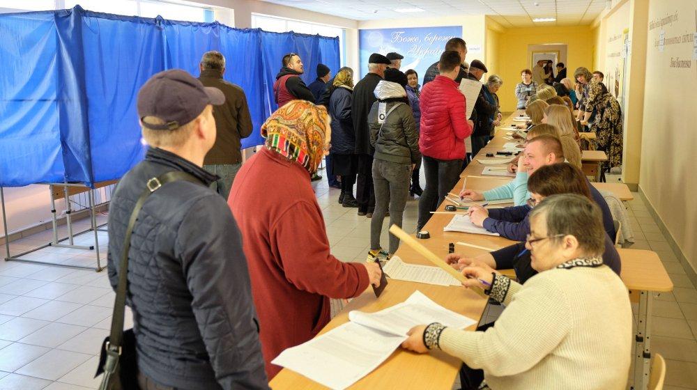 Стаття 5 шагов для переселенцев по участию в досрочных парламентских выборах Ранкове місто. Крим